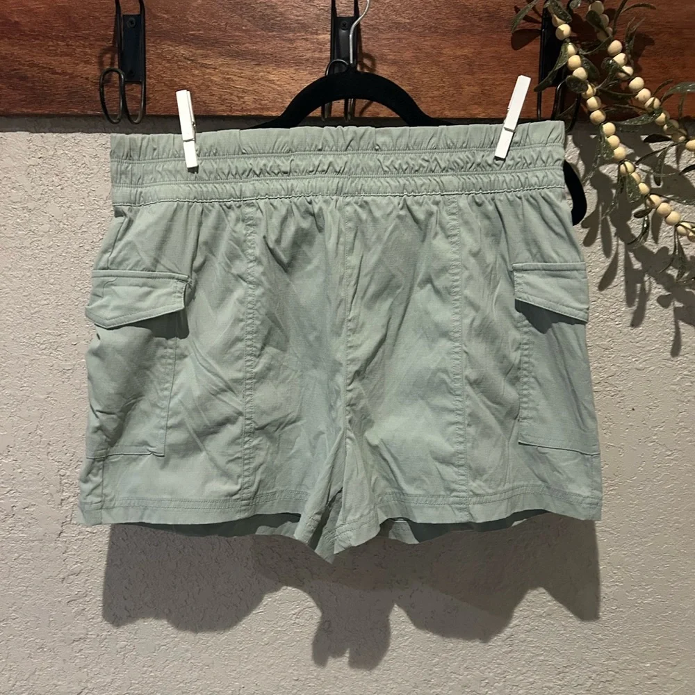 Yogalicious Womens Trail Path Commuter Outdoor Short 4